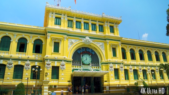 4K Central Post Office Saigon Hyperlapse in Ho Chi Minh City Vietnam alt