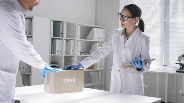 Sequence of Doctor Recieving Covid-19 Vaccine alt