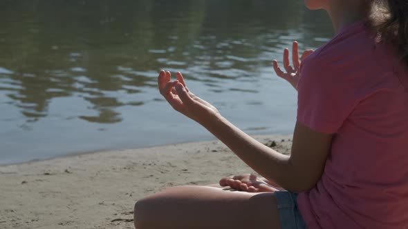 Yoga by the river. alt