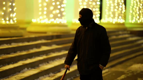 Bandit With Bat In A Park In Balaklava alt
