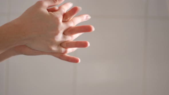 Wash Your Hands to Stop the Virus alt