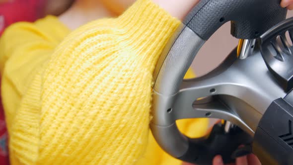 The Girl Turns The Gaming Wheel alt