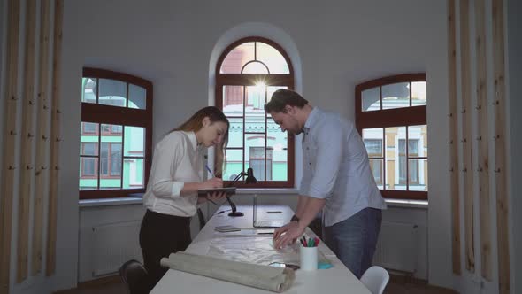 Designers Work in Agency.  Video Prores alt