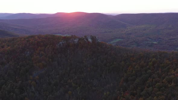 Sunset at the Trout Run Valley and Big Schloss, Great North Mountain the border between Virginia and alt