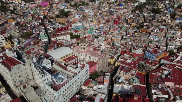 Basilica de Guanajuato, Mexico, Drone Shot 4K alt