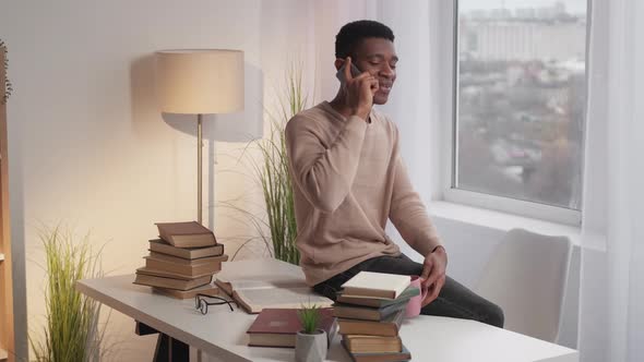 Mobile Talk Millennial Lifestyle Man Phone Home alt