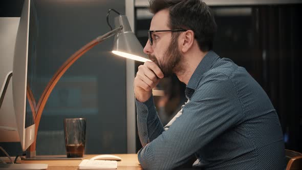 Helpdesk Internet Online Meeting Conference In Office Webinar Talking On Webcam. Online Technology. alt