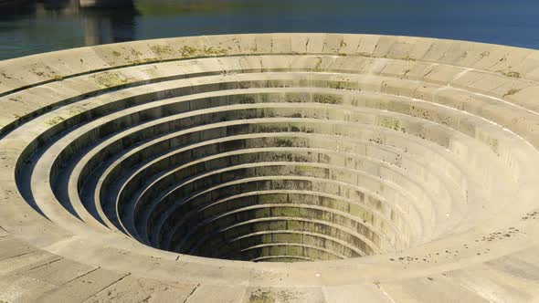 Lady bower giant plug hole close up famous location attraction tourist within the peak district summ alt