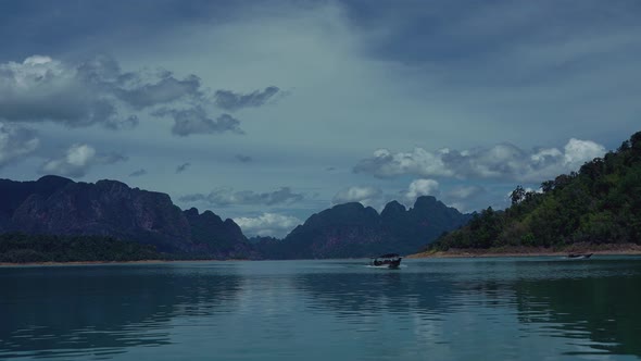Long Tail Boat on the Cheow Lan Lake Khao Sok Thailand alt