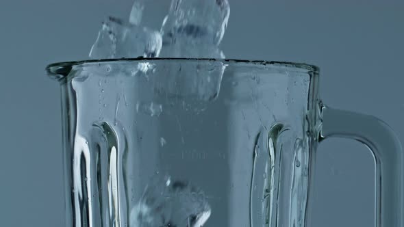 Closeup Ice Filling Blender Cup alt