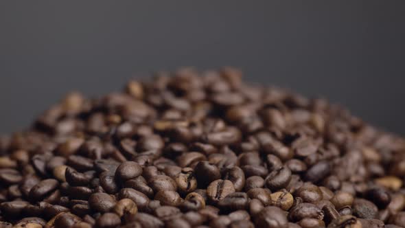 Heap Roasted Coffee Beans Close Up alt