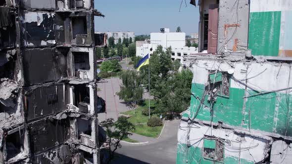 War in Ukraine  Destroyed Building in Borodyanka alt