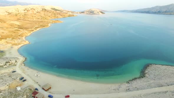 Aerial view of empty sand beach of Pag island, Croatia alt
