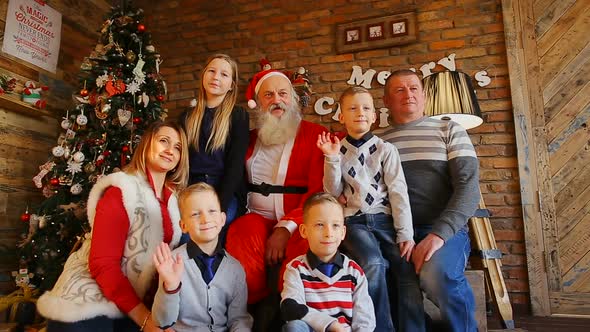 Happy New York Family Photographed with Santa Claus 