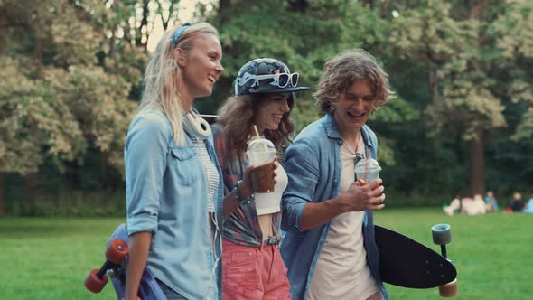 Friends in summer alt