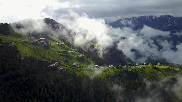 Pokut Plateau Rize Camlihemsin,Pokut plateau in the Black Sea and Turkey. Rize, Turkey. 3 alt