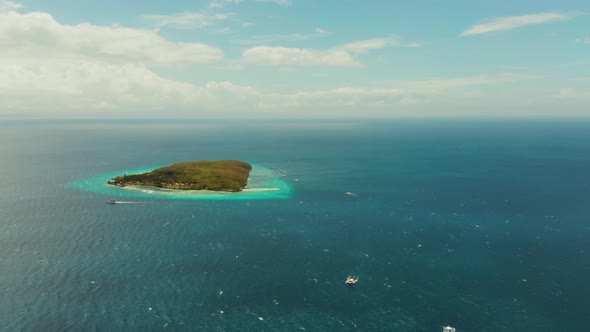 Tropical Island in the Open Sea. Sumilon Island, Philippines alt