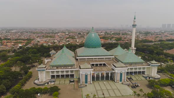 Mosque Al Akbar in Surabaya Indonesia alt