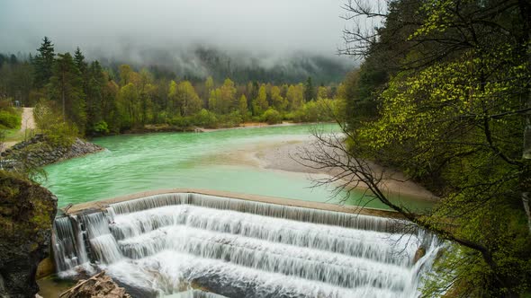 Fossen Waterfall alt