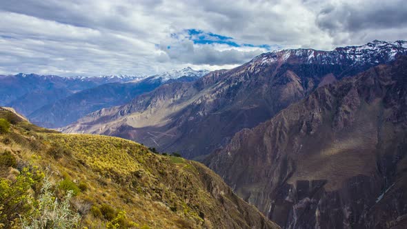 Peruvian Mountains Time Lapse alt