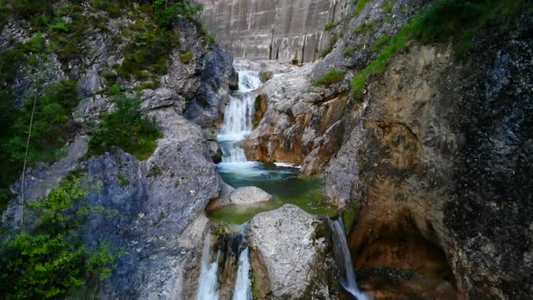 Drone Video of an beautiful Waterfall alt