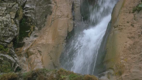 Water Falling on Rocks alt