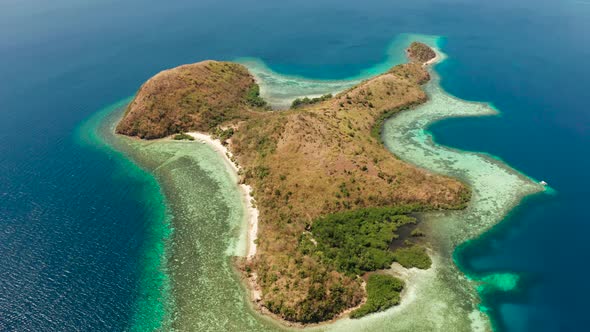 Small Torpical Island with White Sandy Beach Top View alt