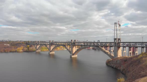 River Monumental Bridge alt