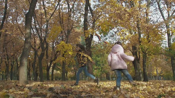 Kid Play with a Kite alt