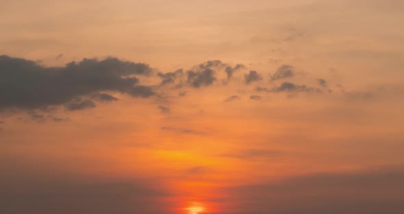 Time-lapse of Light Rays Over the Sea or Ocean at Sunset. Hot Summer Weather at Tropical. Panoramic alt