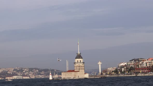 View Of The Maiden's Tower On A Small Islet At The Southern Entrance Of The Bosphorus In Istanbul Tu alt