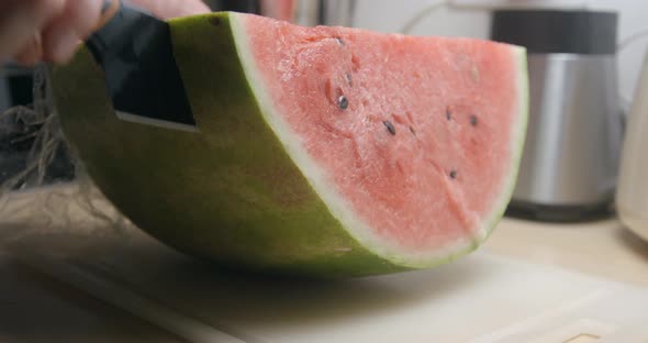 Watermelon slicing slowmotion, 4K DCI PRORES HQ