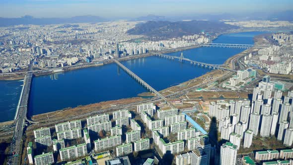 Time lapse of Seoul city in South Korea alt