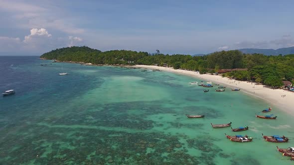 Aerial View on Tropical Ko Lipe Island in Thailand alt