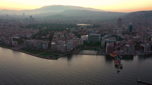 Megapolis By the Ocean alt