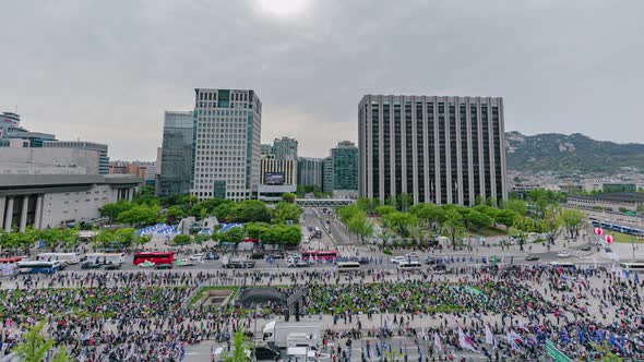 Gwanghwamun Square a Public open space on Sejongno, Jongno-gu, Seoul South Korea. alt