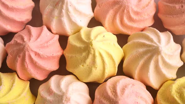 Multicolored Rotating Cakes alt