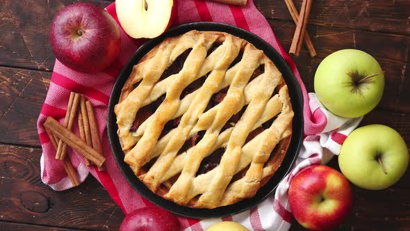 Traditional American Apple Pie Served with Fresh Fruits alt