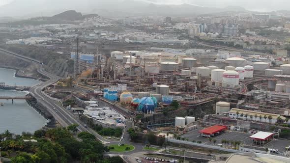 Oldest refinery in Spain - Refineria de Santa Cruz de Tenerife, Canary Islands alt