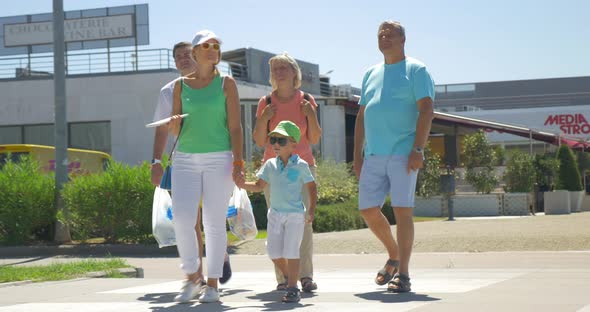 Family visit to supermarket is over alt