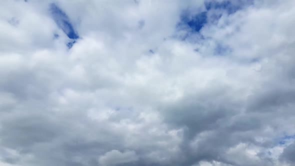 Seamless Loop of Clouds. Storm Clouds And Blue Sky. Sky And Clouds Timelapse. 