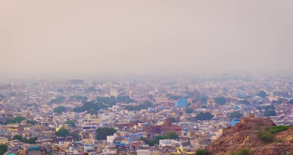 View of Jodhpur the Blue City, Mehrangarh Fort and Jaswant Thada. Jodhpur, Rajasthan, India alt