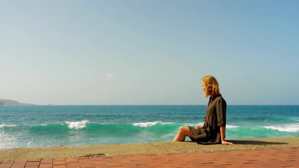 Sitting at the Seaside Cinemagraph alt