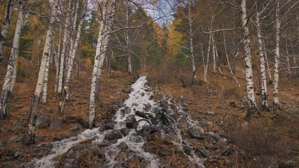 The Mixed Terrain Cycle Touring Bike with Bikepacking alt