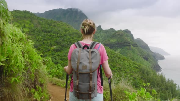 Mountain Expedition Mountaineering Trekking Napali Coast Nature Park Hawaii alt