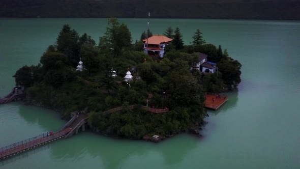 Pagsum Lake Aerial - Tibet alt