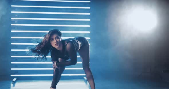 Passionate Woman Dancing Candid Dance Twisting Her Ass alt