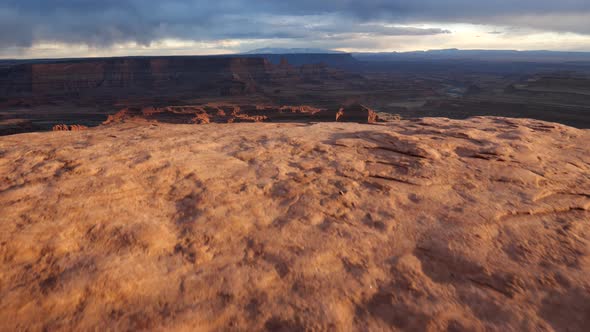 Dead Horse Point State Park, Utah, United States, Going To the Edge of Cliff To See Canyonlands Red alt