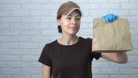 Woman on Delivery Service in Quarantine alt