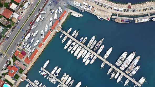 Cesme Yacht Marina alt